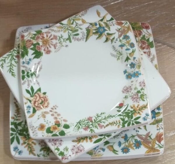 Mikasa 39 piece bone china dinner set white elegant plates and bowls for dining in Lagos, Nigeria