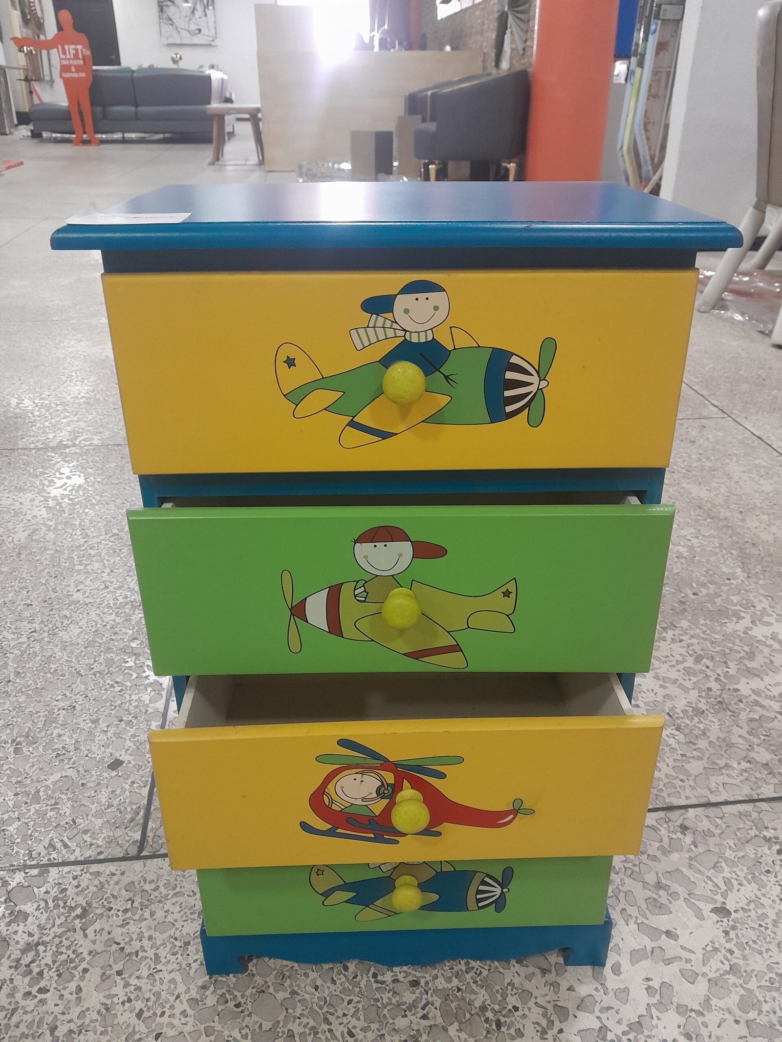 4001070499769 Childrens Chest Of Drawers - Image 1