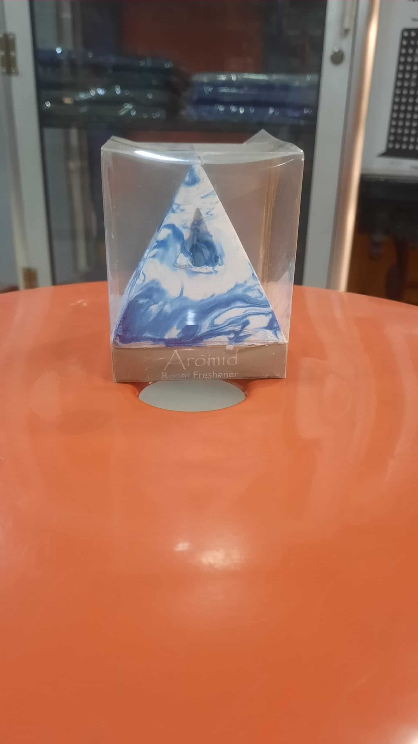 43601 Sea Lily Blue Yellow Fragrance Scented Pebbles - Image 1