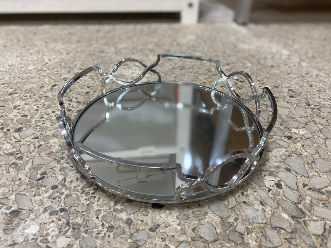 5010792468150 Silver Serving Tray Round 21 Cm - Image 1