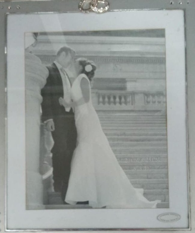 5017224325685 2 Tone Photo Frame With Mount And Crystal Rings 8X10 - Image 1