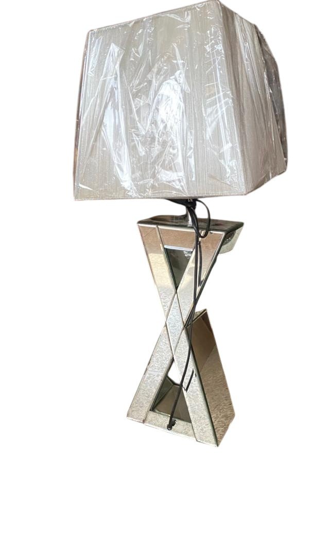 5055192843336 Lamp - Image 1