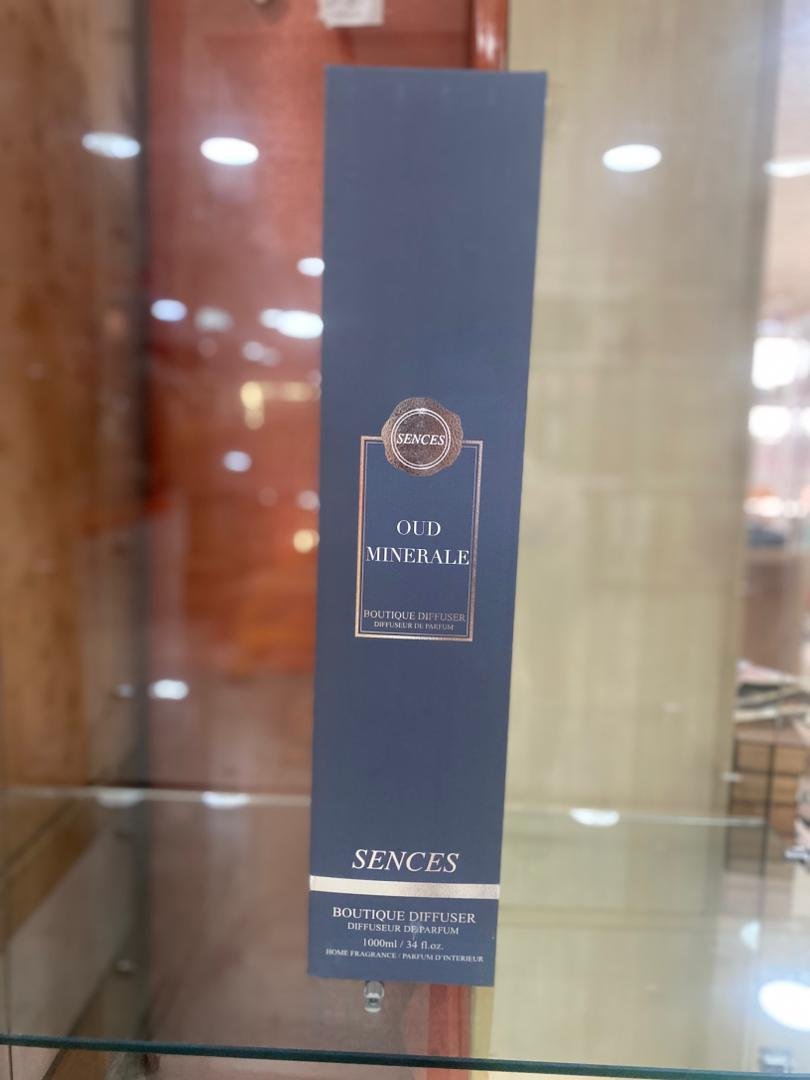 5056254514713 1000Ml Reed Diffuser With Silver Top Oud Minerale Stamp Box - Image 1