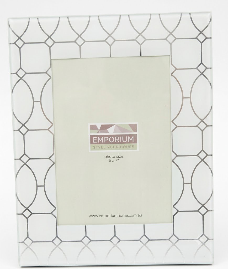 White geometric 5x7 photo frame with modern design for stylish picture display