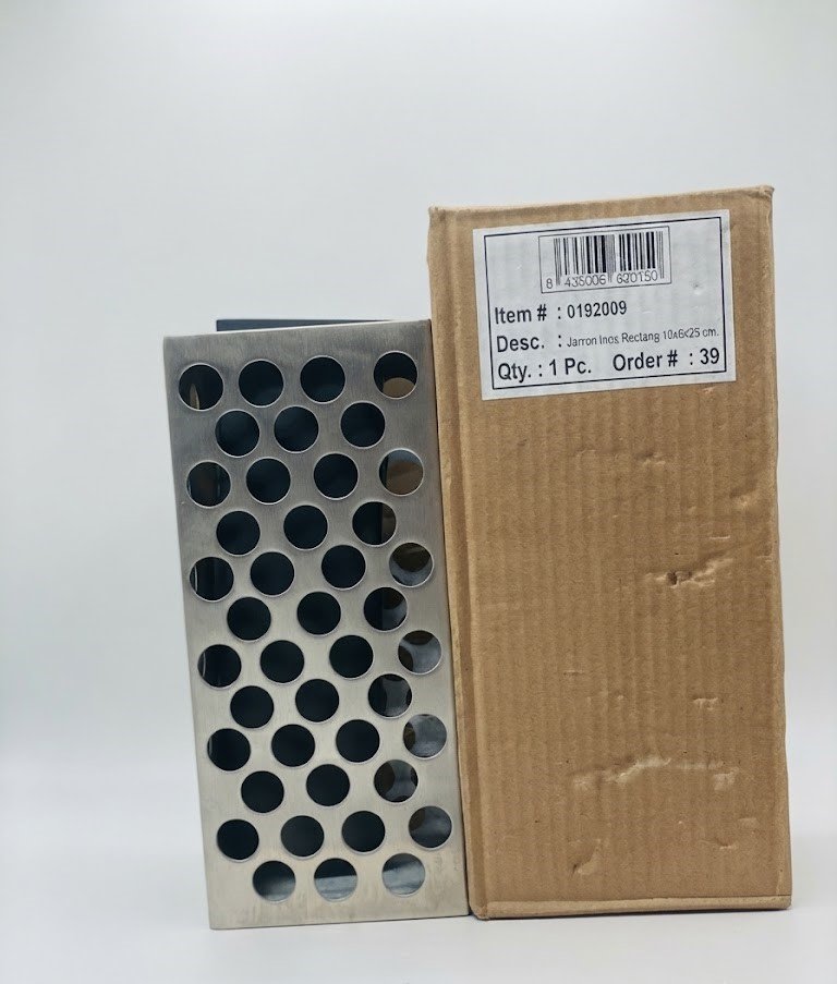 Jarron Inox Rectangular Flower Vase Sleek rectangular stainless steel flower vase 10x6x25cm for modern home decor in Lagos, Nigeria