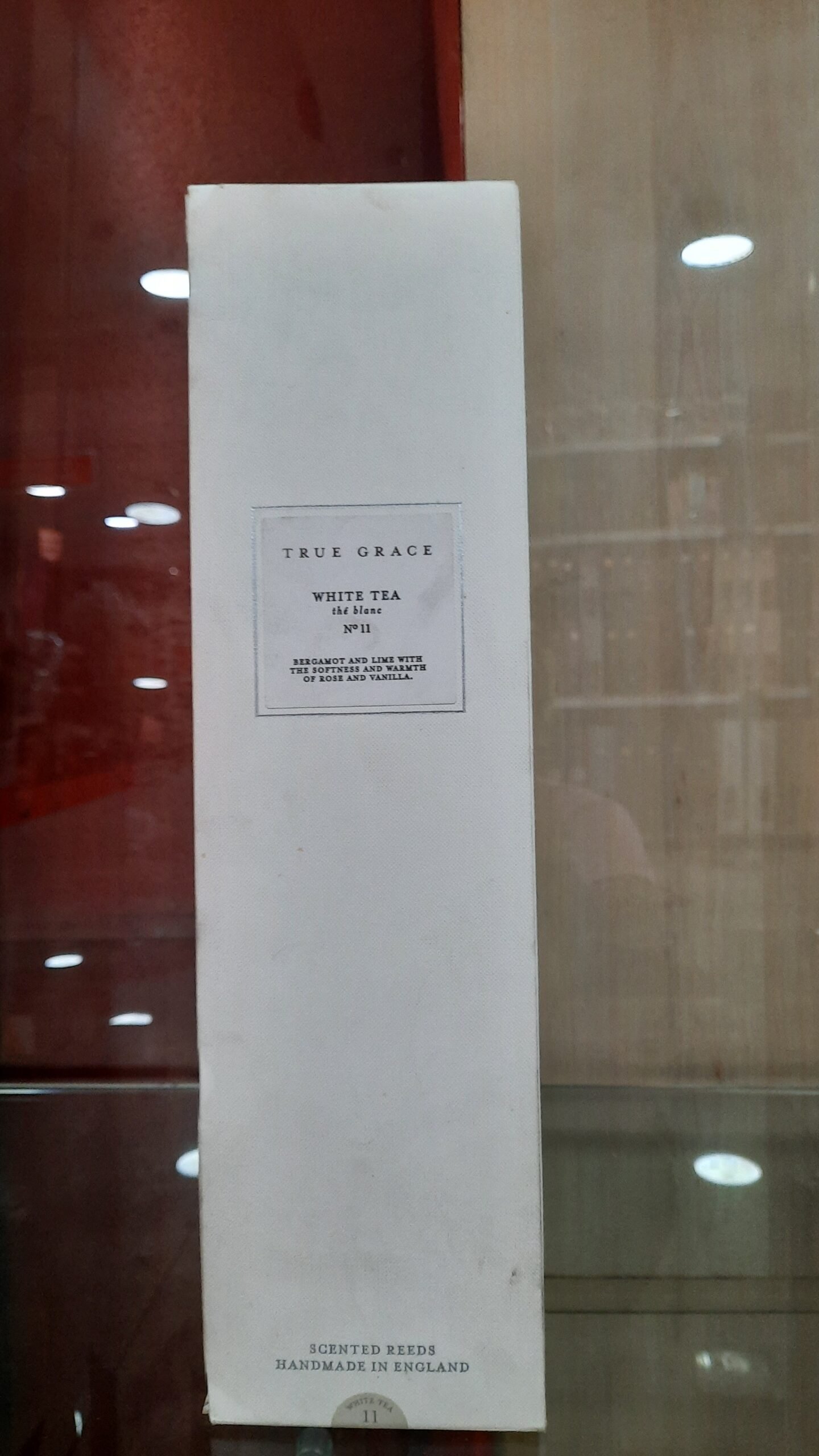 875056004926 Village/Reed Diffuser / White Tea - Image 1