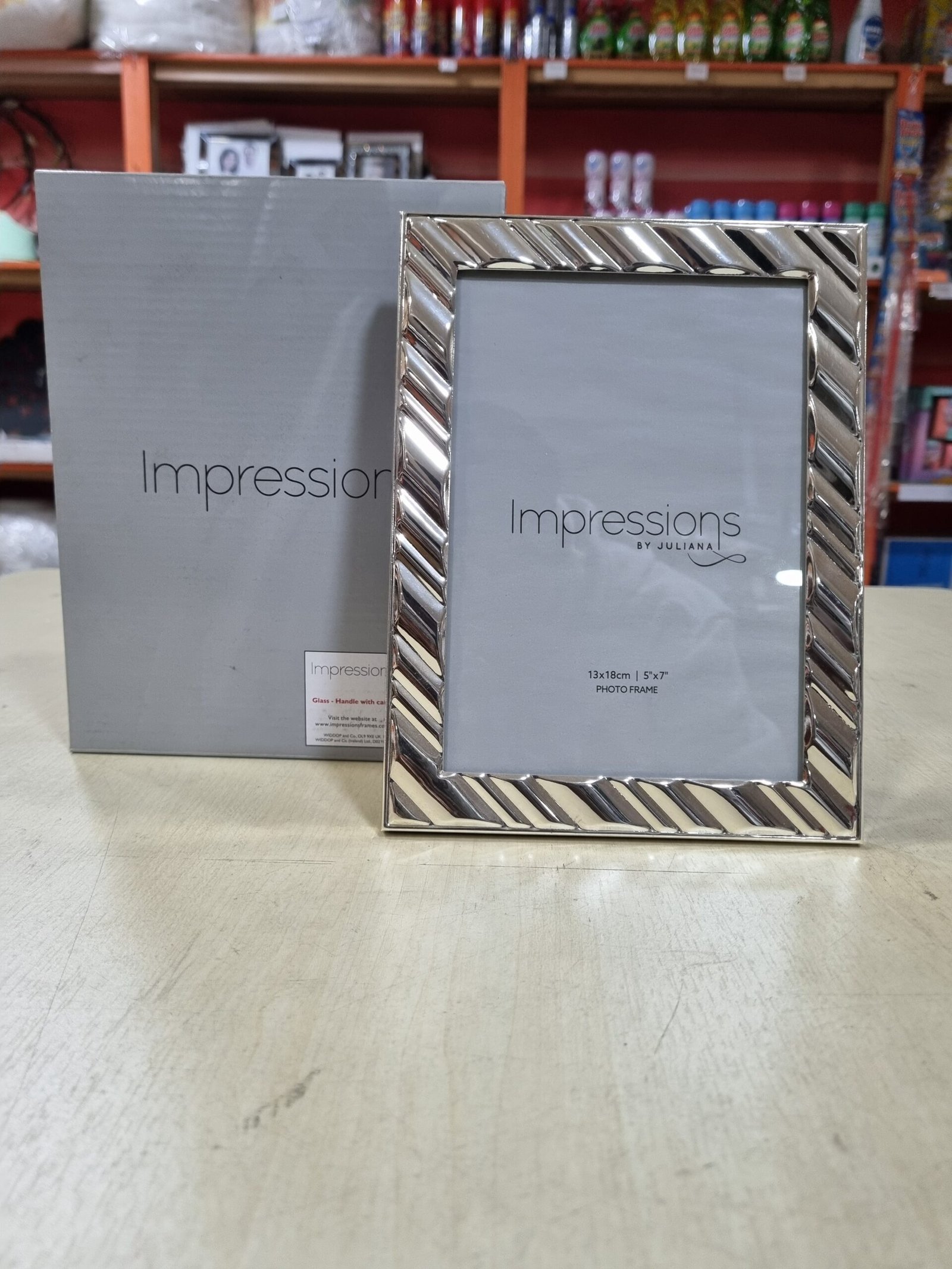 Impression Textured Impression Textured Silver Plated Photo Frame 5" X 7" - Image 1