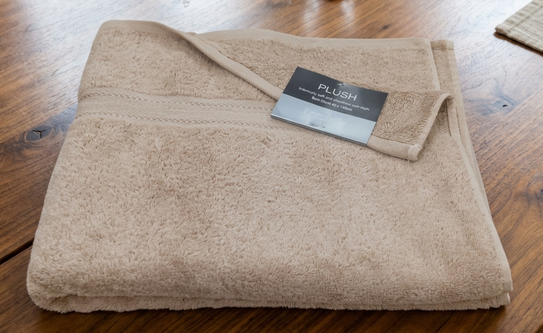 Beige bath sheet soft cotton towel large size Beige bath sheet soft cotton towel large size for bathroom use in Lagos, Nigeria